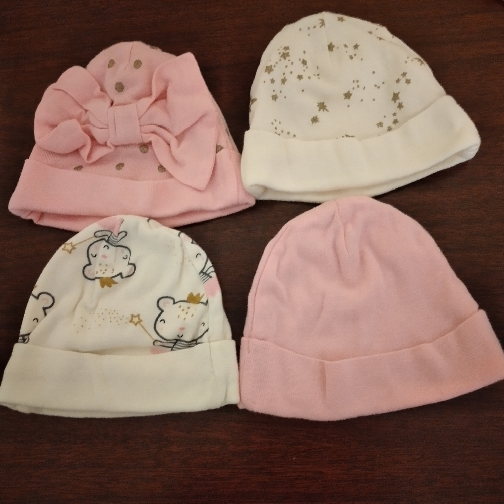 4 pack gerber baby hats. 100% cotton